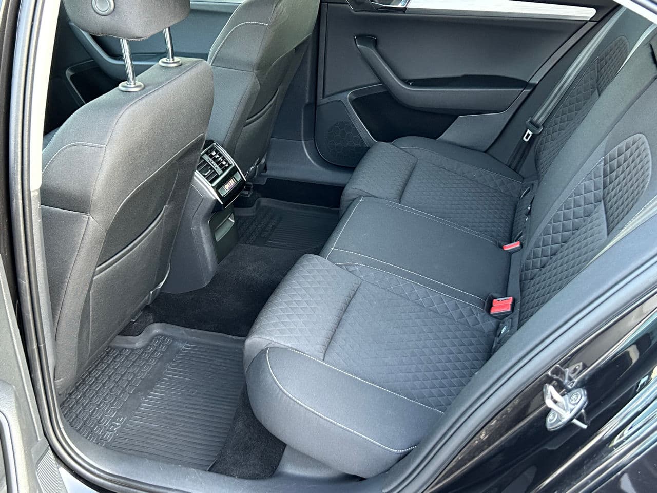 Skoda Superb 2020 — Миниатюра 18