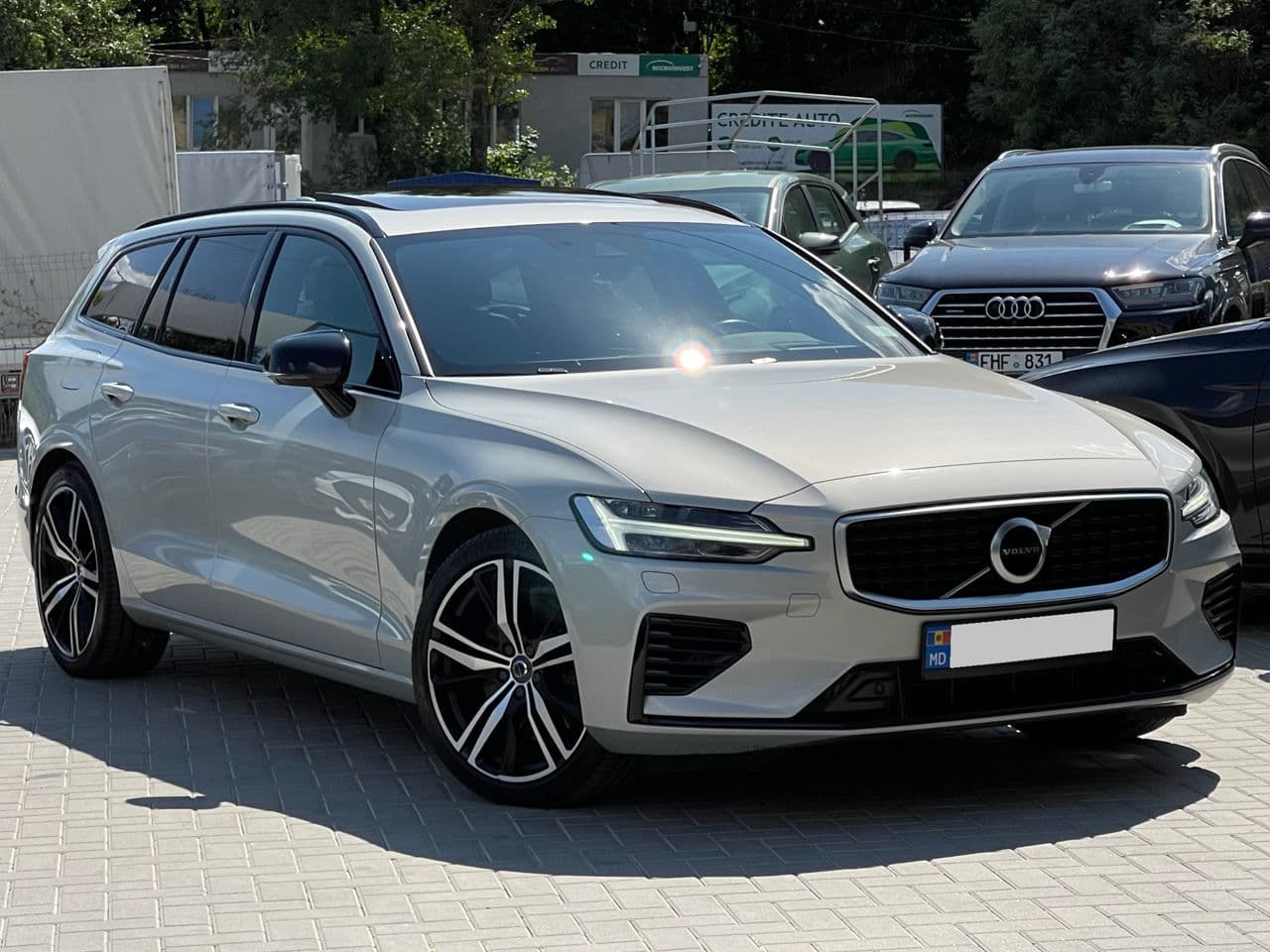 Volvo V 60 2020 — Миниатюра 3