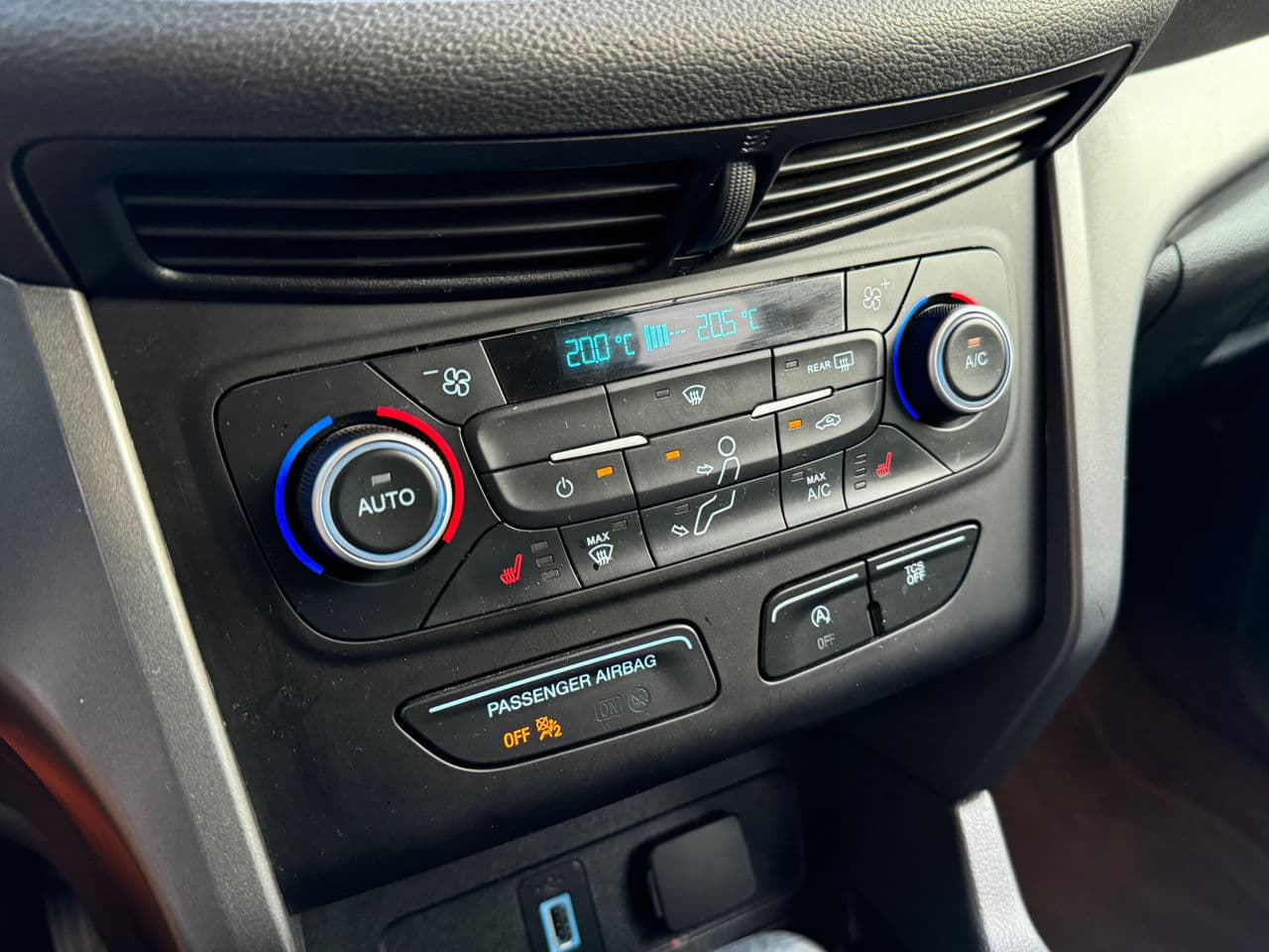 Ford Escape 2018 — Миниатюра 11