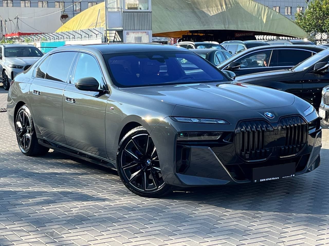 2023 BMW 740 — Miniatură 3