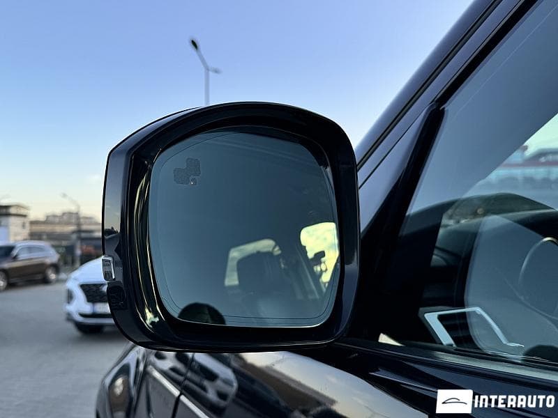 2017 Land Rover Discovery — Miniatură 18