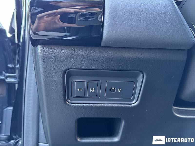 2017 Land Rover Discovery — Miniatură 21