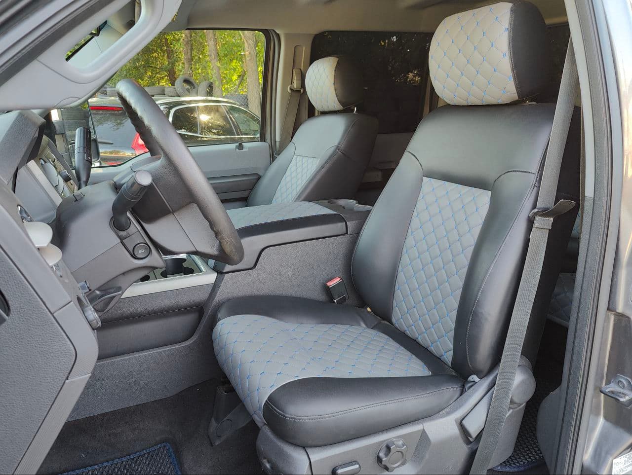 2013 Ford F350 — Miniatură 6