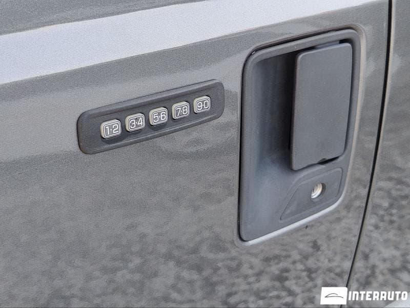 2013 Ford F350 — Miniatură 18