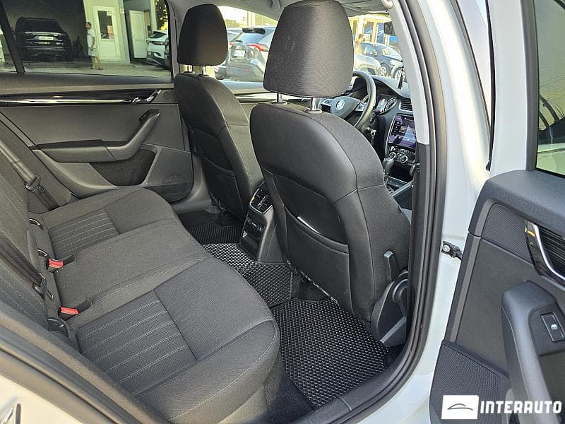 2019 Skoda Octavia — Miniatură 16