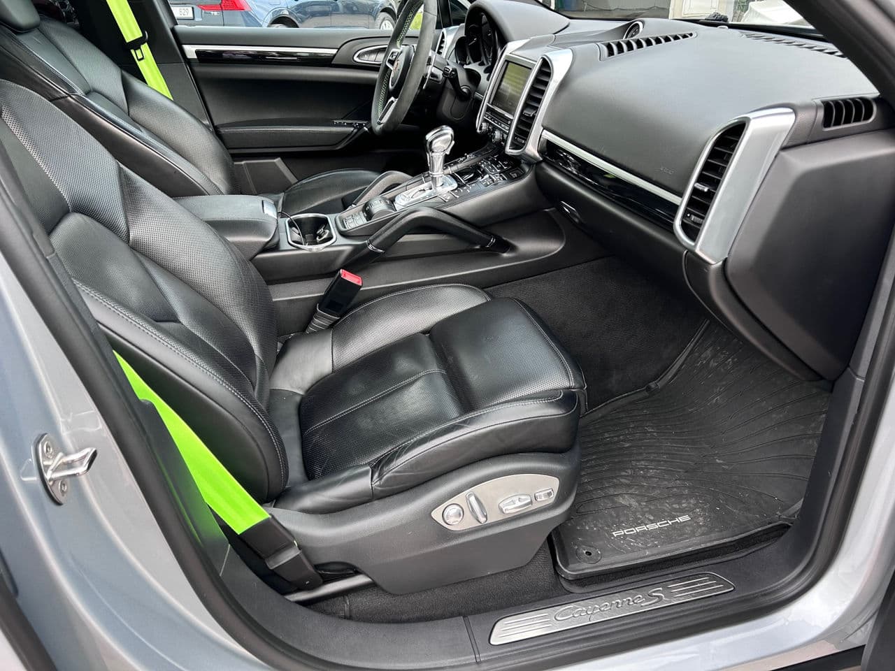 2016 Porsche Cayenne S Hybrid — Miniatură 14