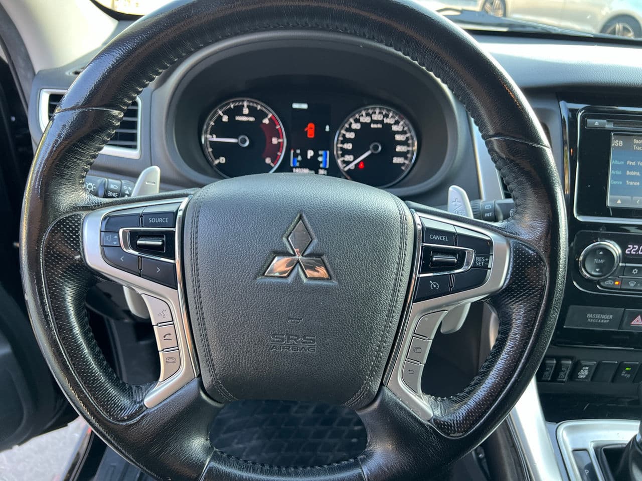 2016 Mitsubishi Pajero Sport — Miniatură 11