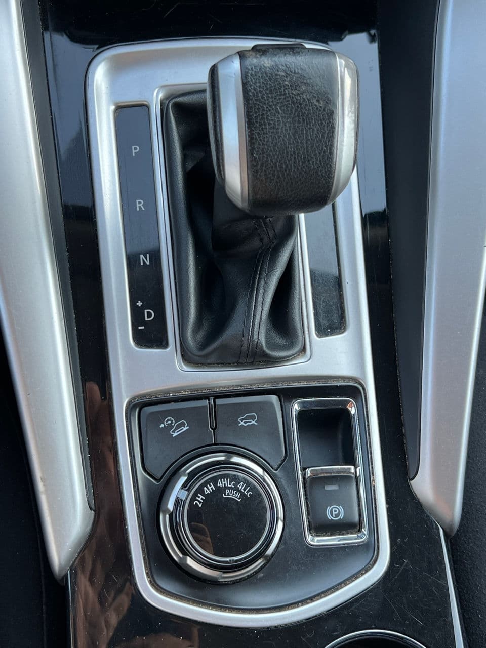 2016 Mitsubishi Pajero Sport — Miniatură 16