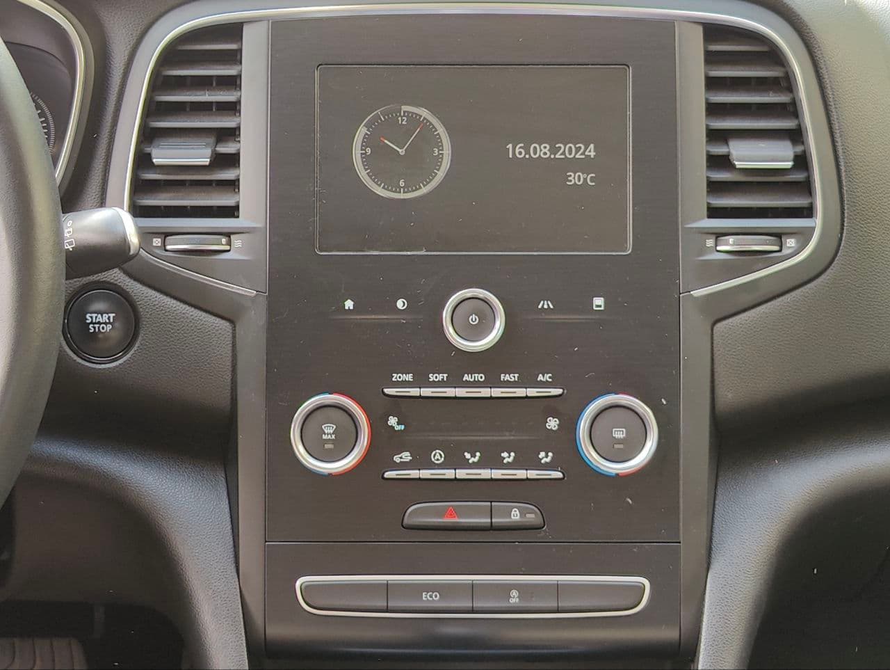 2019 Renault Megane — Miniatură 12