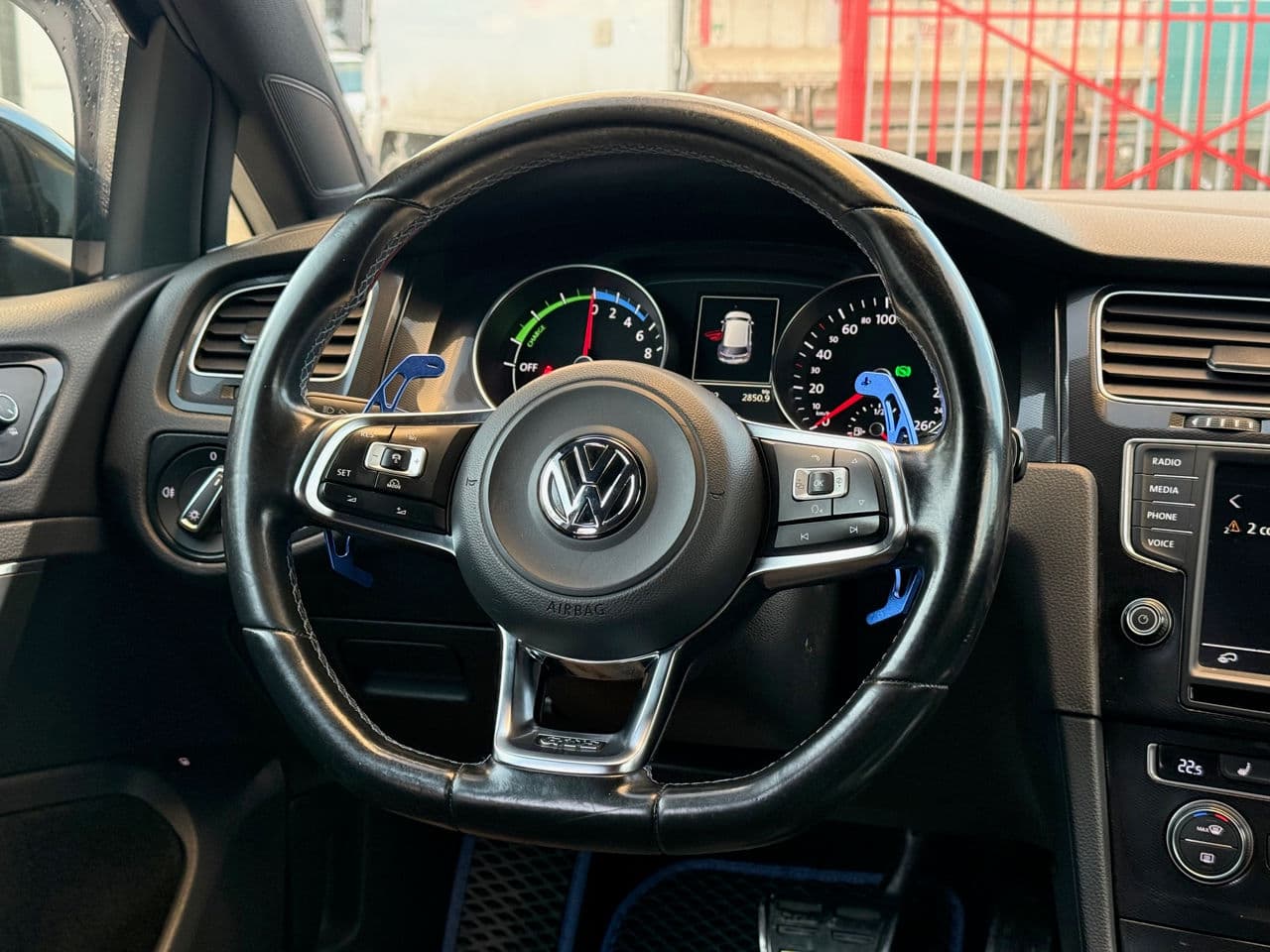 2015 Volkswagen Golf GTE — Miniatură 12