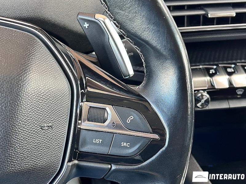 2018 Peugeot 3008 — Miniatură 8