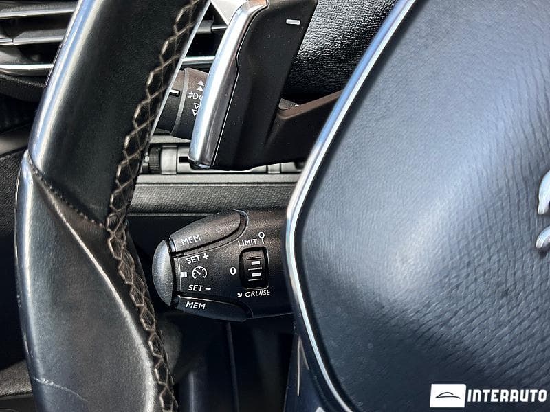 2018 Peugeot 3008 — Miniatură 7