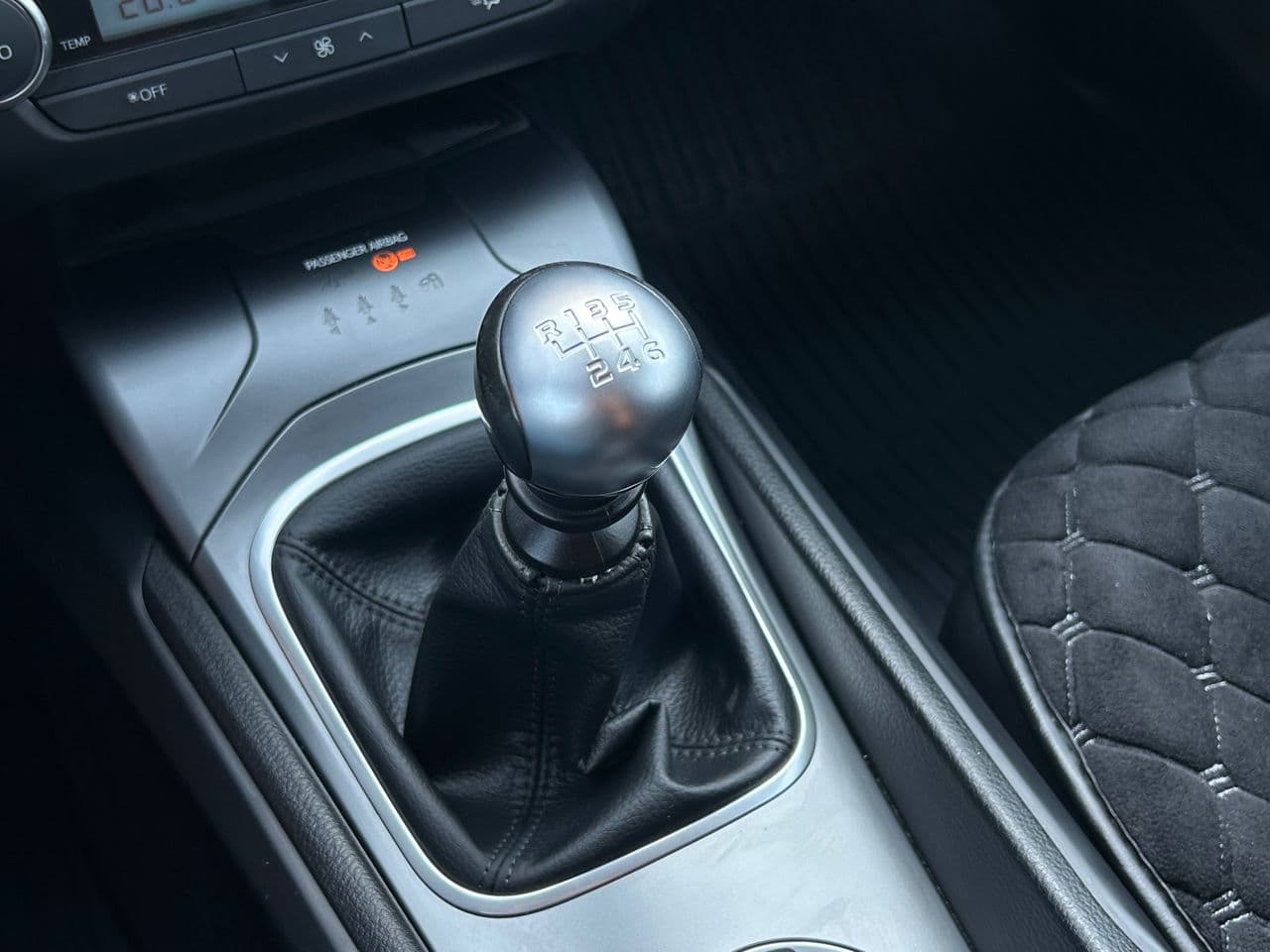 Toyota Avensis 2016 — Миниатюра 12