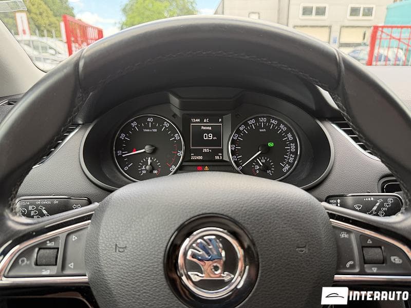 2016 Skoda Octavia — Miniatură 11