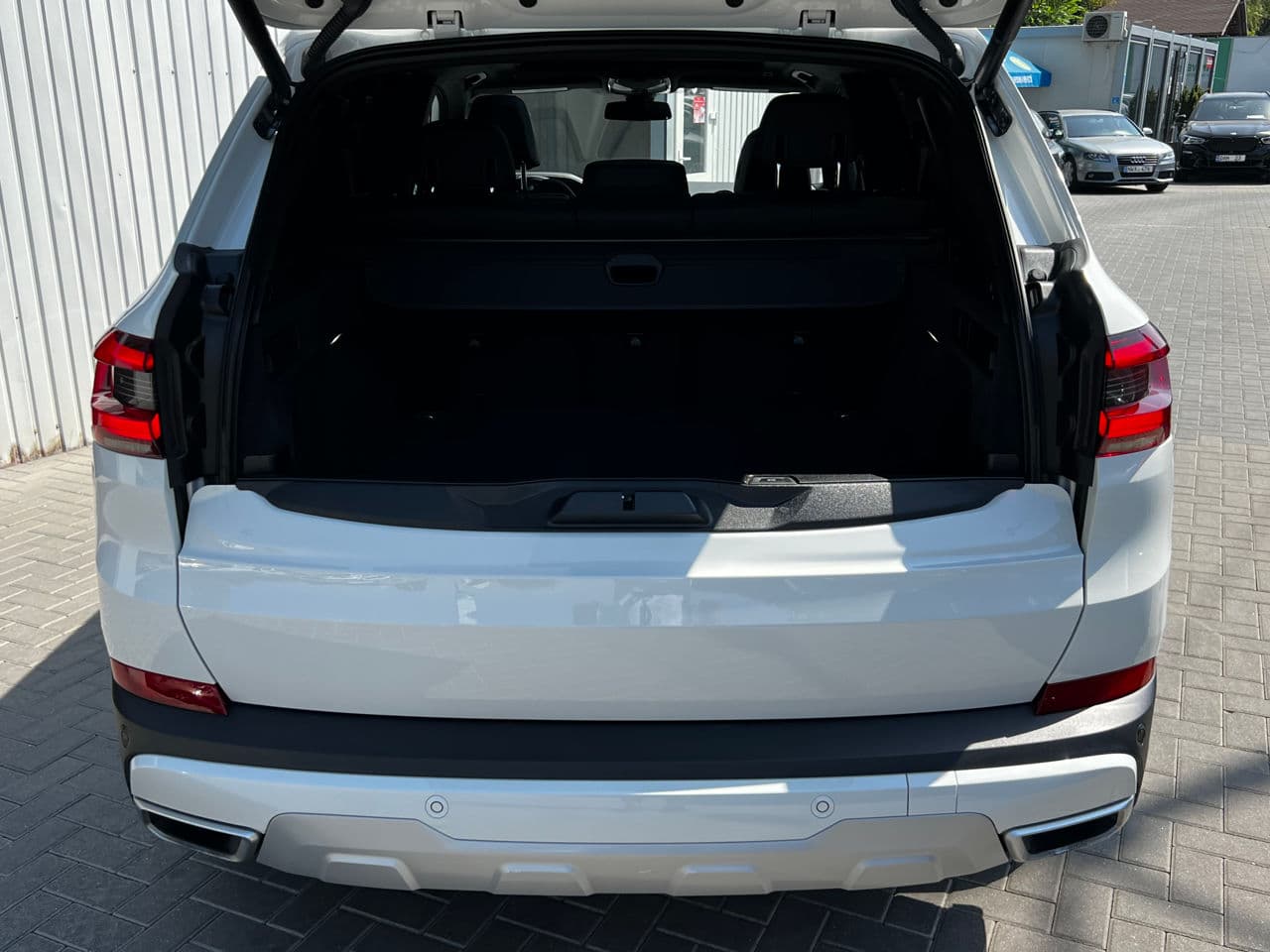 2021 BMW X5 4.0i — Miniatură 19