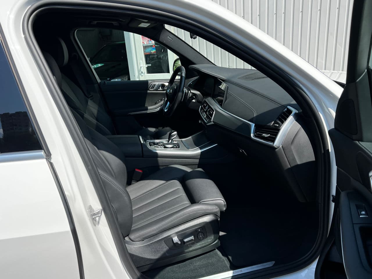 2021 BMW X5 4.0i — Miniatură 5