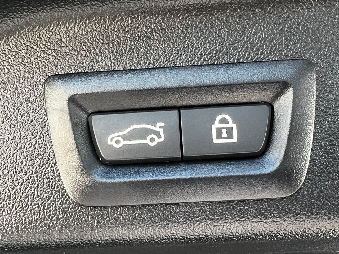 2021 BMW X5 4.0i — Miniatură 21