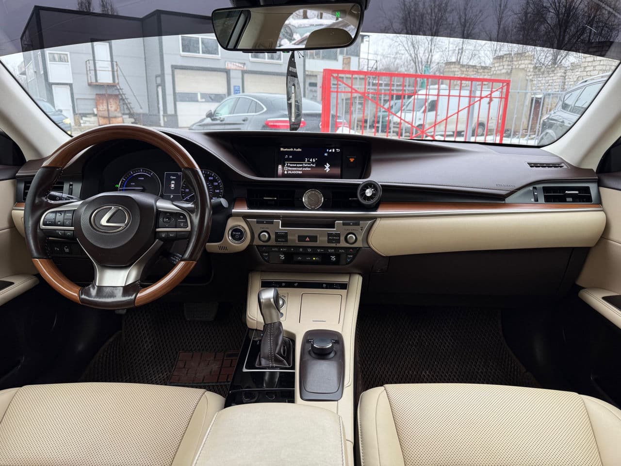 Lexus ES 300h 2016 — Миниатюра 7