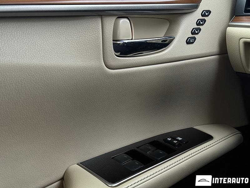 Lexus ES 300h 2016 — Миниатюра 12