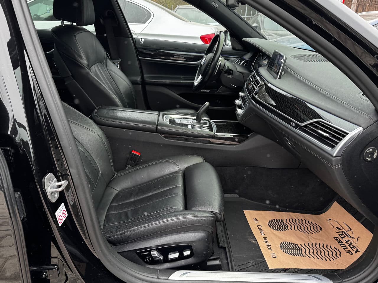 2017 BMW 740e — Miniatură 6