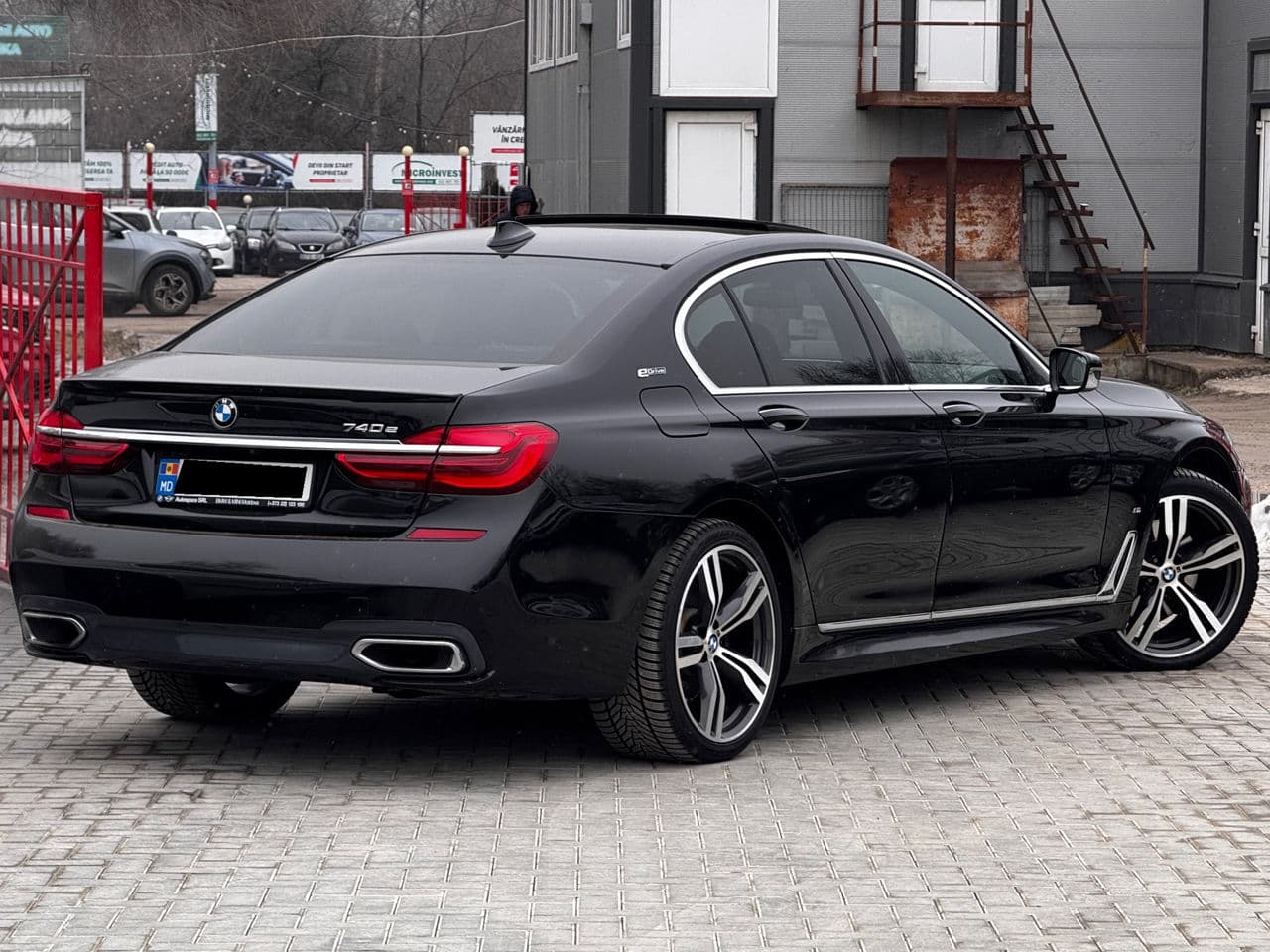 2017 BMW 740e — Miniatură 4
