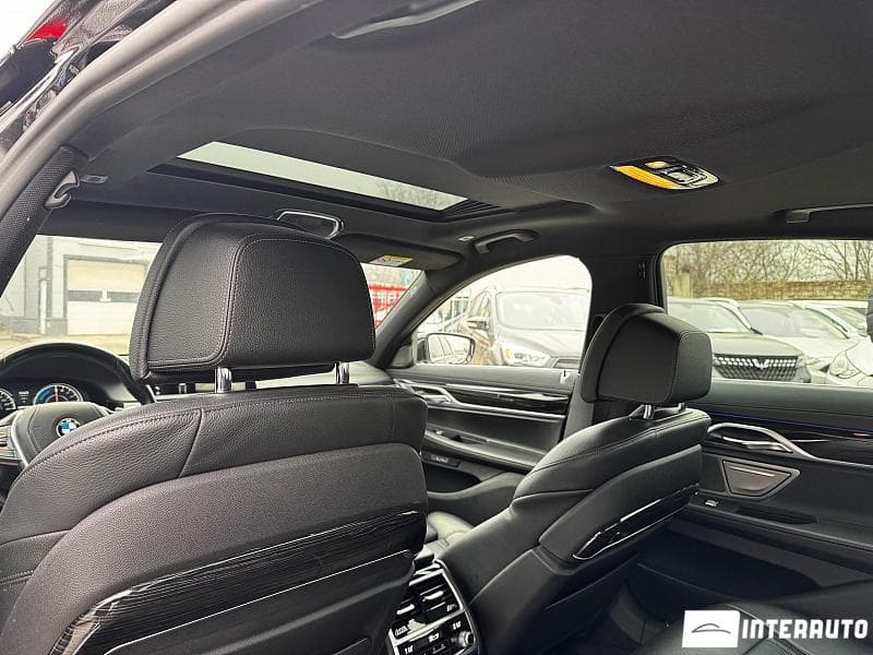 2017 BMW 740e — Miniatură 19