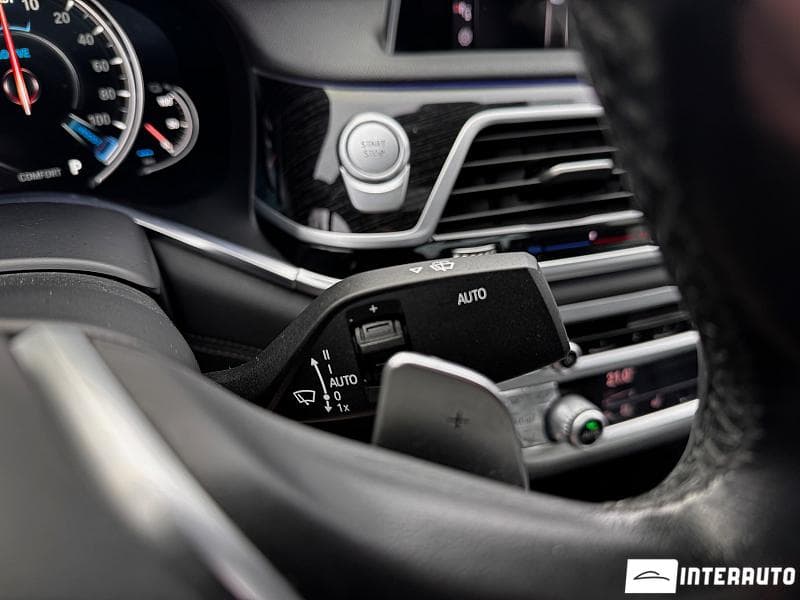 2017 BMW 740e — Miniatură 13