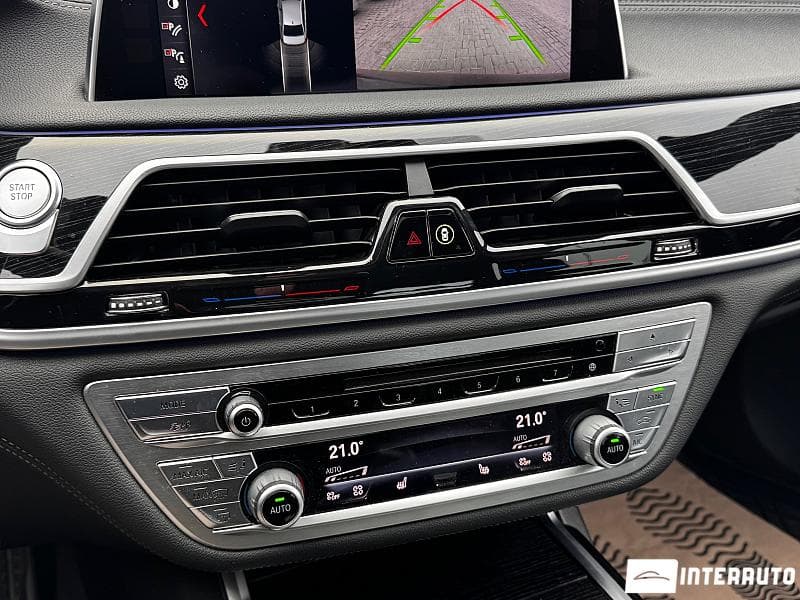 2017 BMW 740e — Miniatură 11