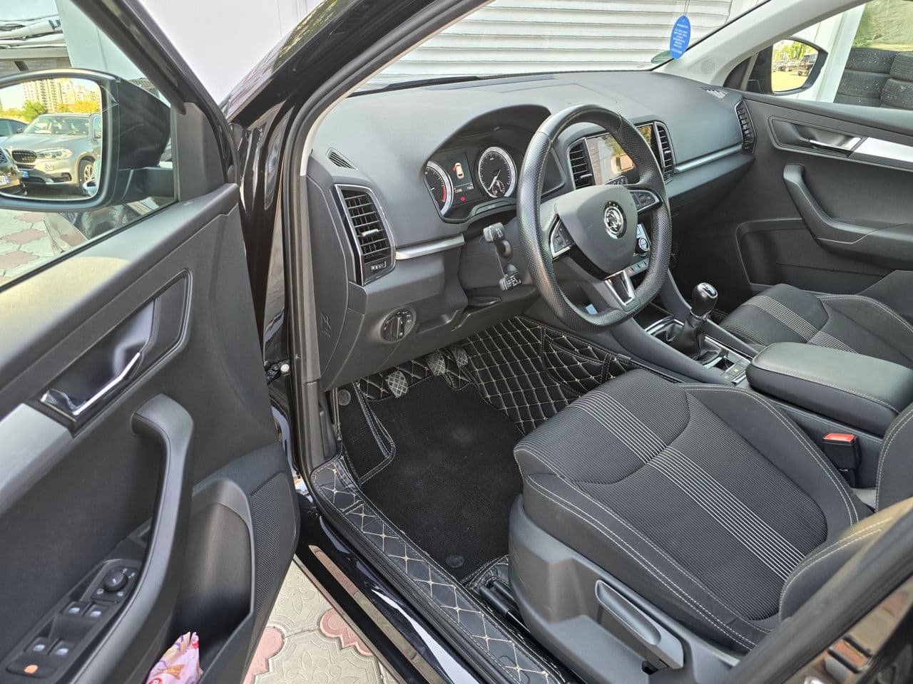 2018 Skoda Karoq — Miniatură 5