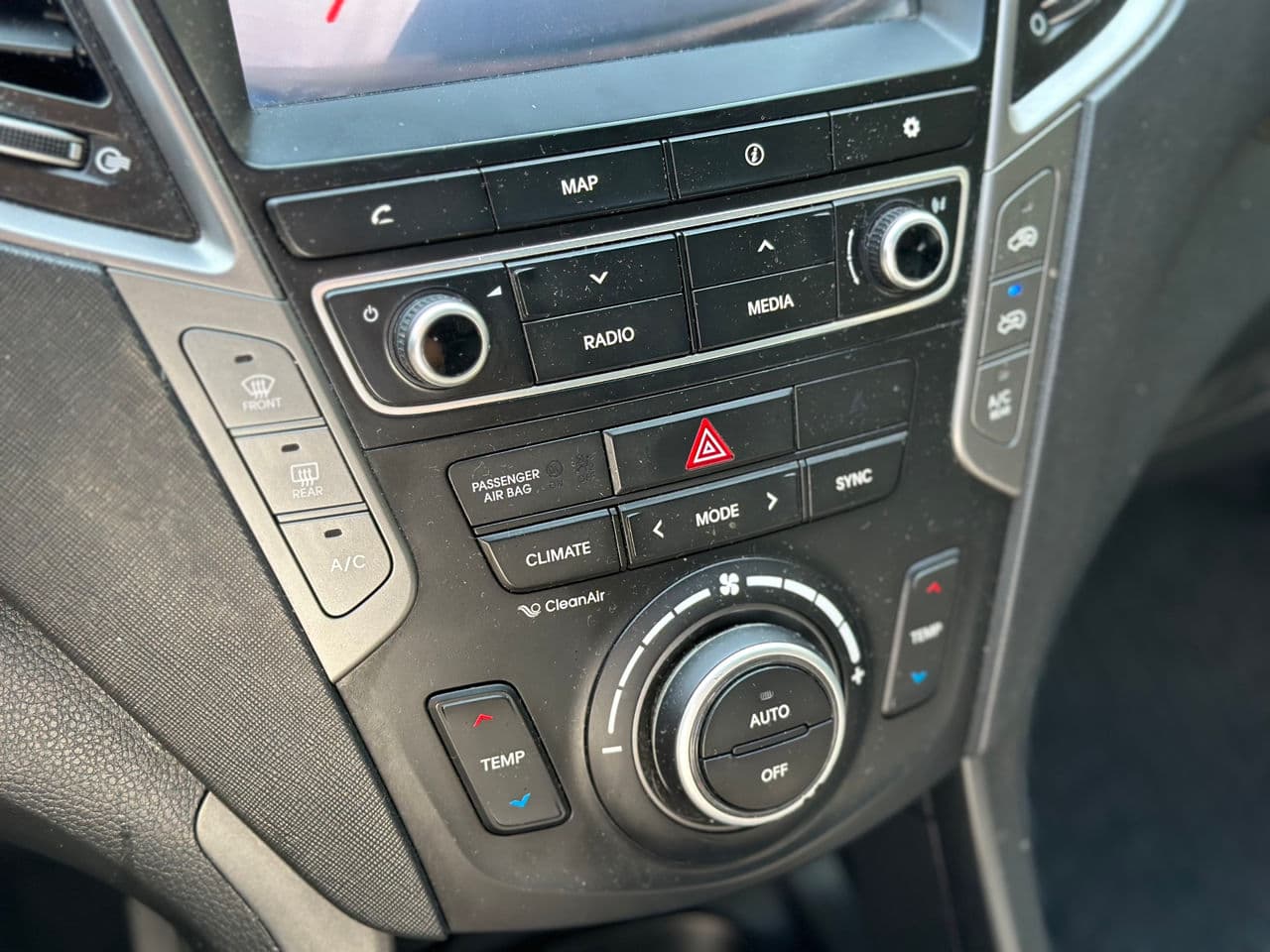 2015 Hyundai Santa Fe — Miniatură 15