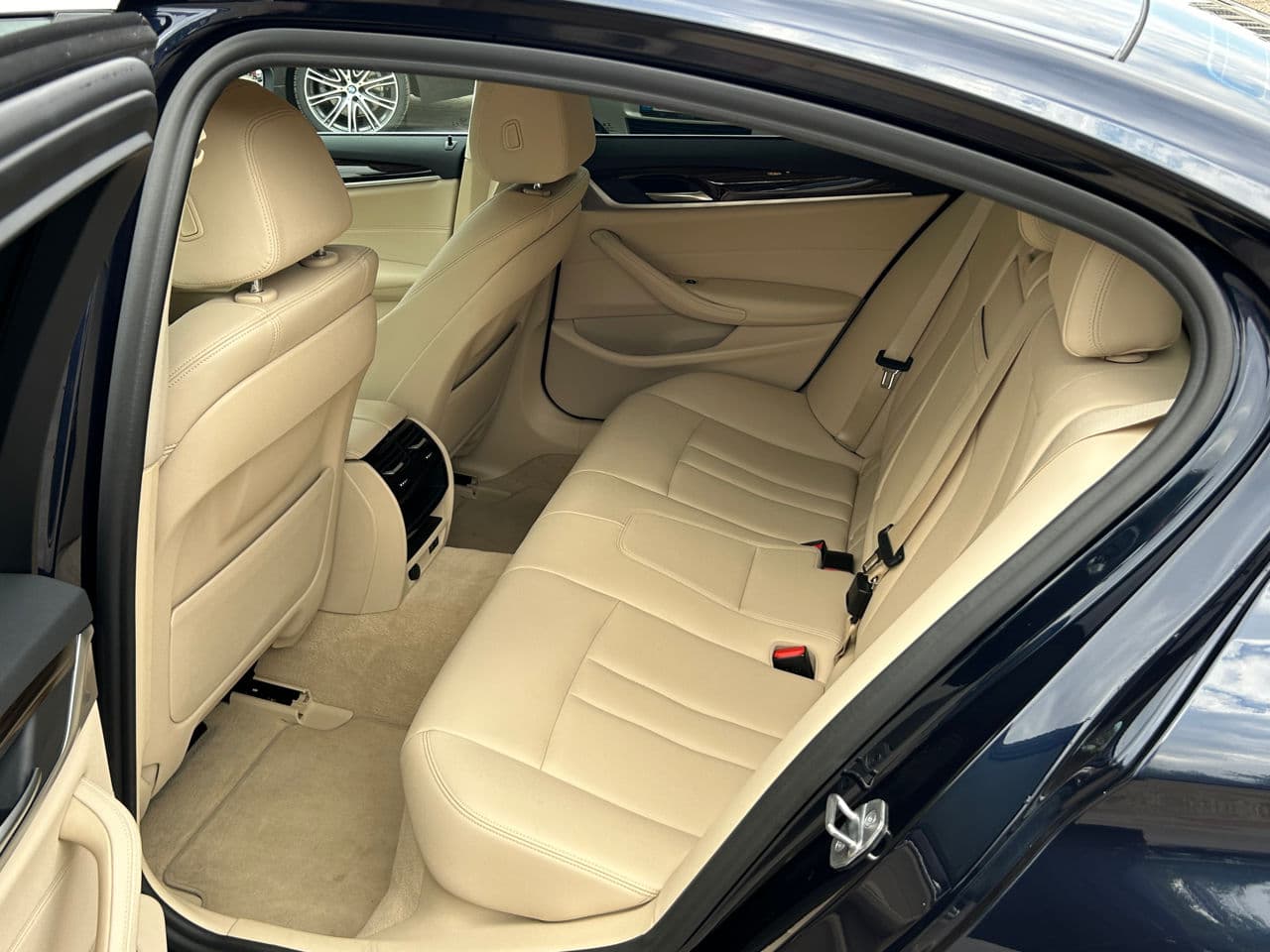 2019 BMW 530e — Miniatură 16