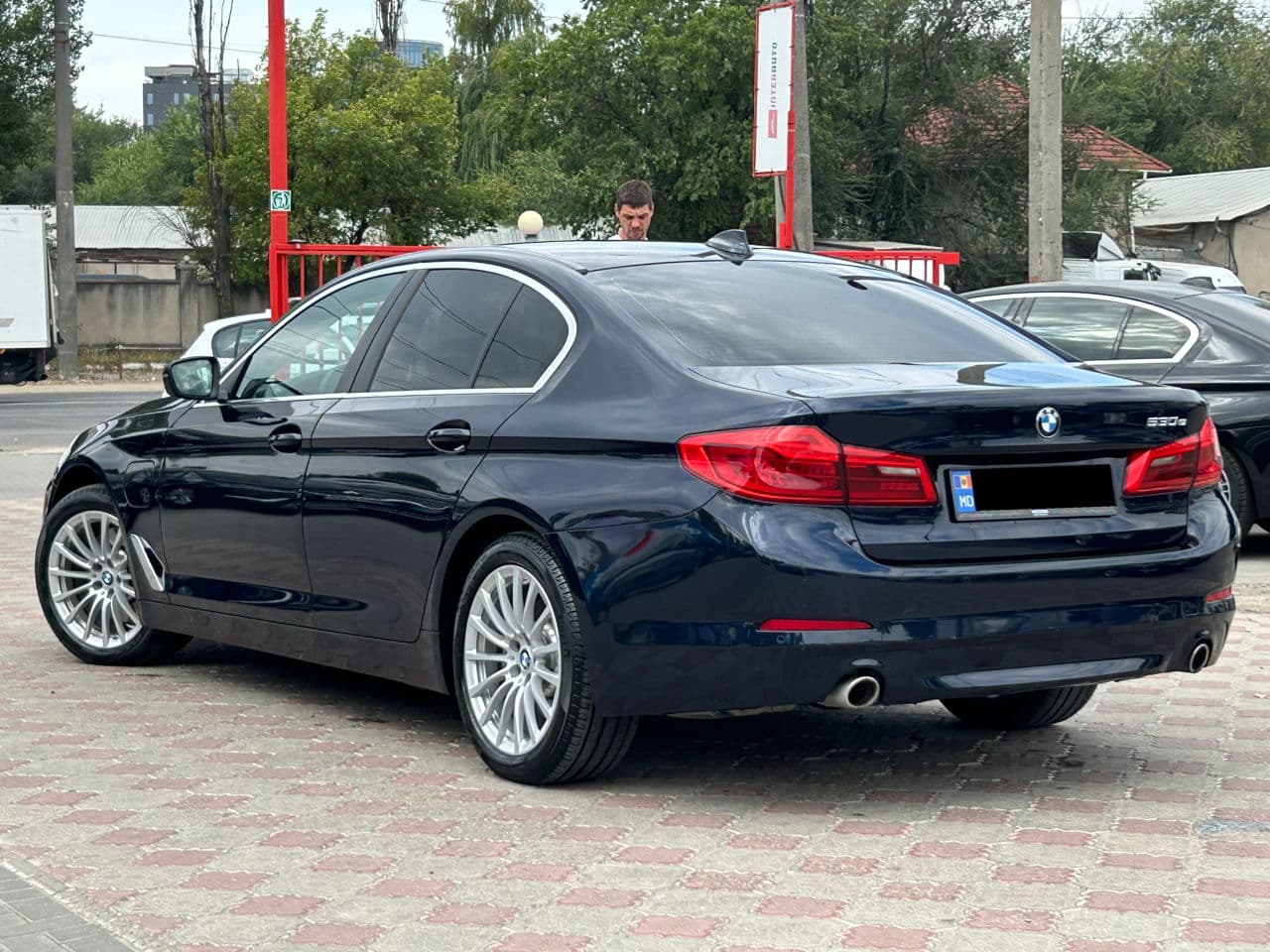 2019 BMW 530e — Miniatură 2