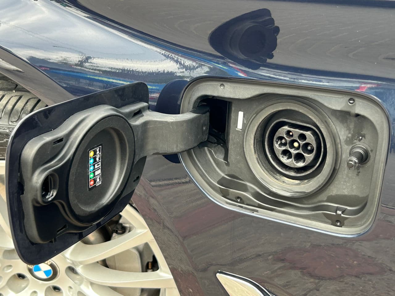 2019 BMW 530e — Miniatură 17