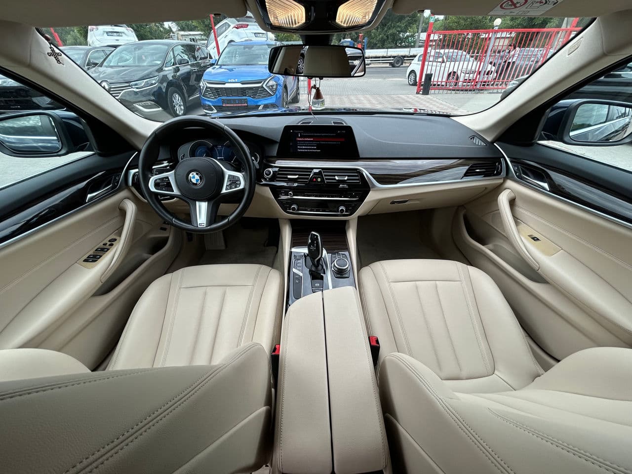 2019 BMW 530e — Miniatură 8