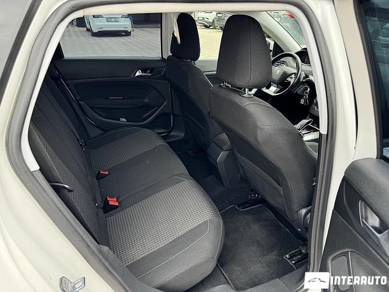 Peugeot 308 2018 — Миниатюра 20