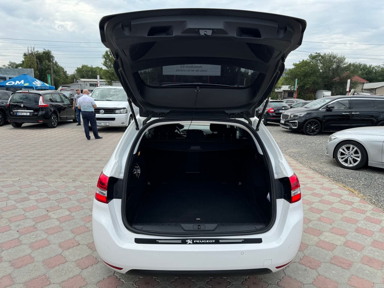 Peugeot 308 2018 — Миниатюра 22