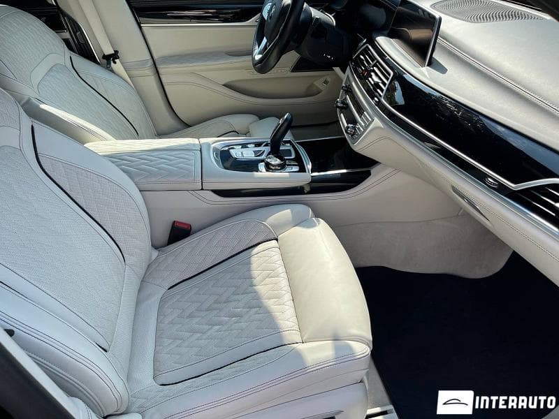 2020 BMW 745e — Miniatură 8