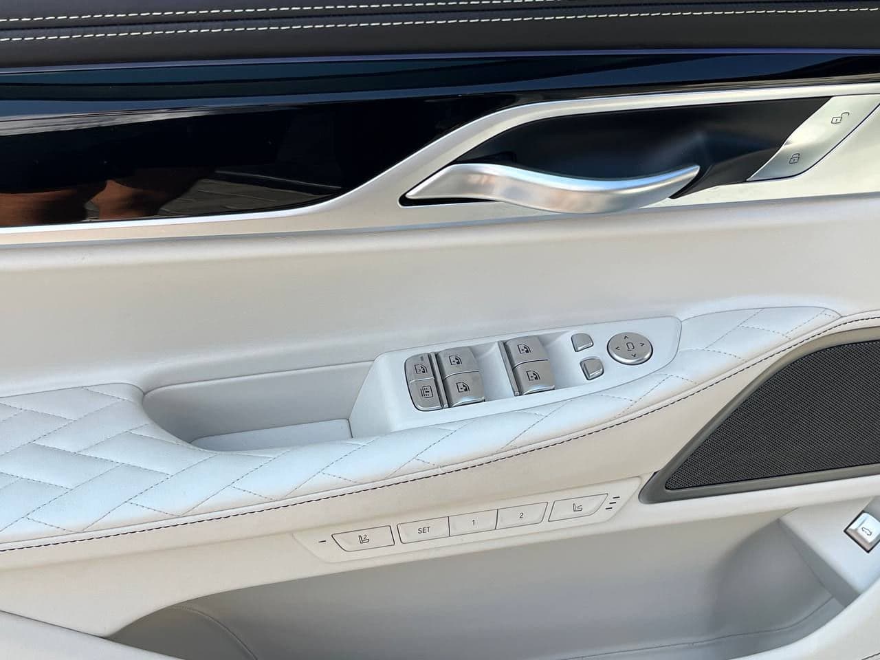 2020 BMW 745e — Miniatură 5