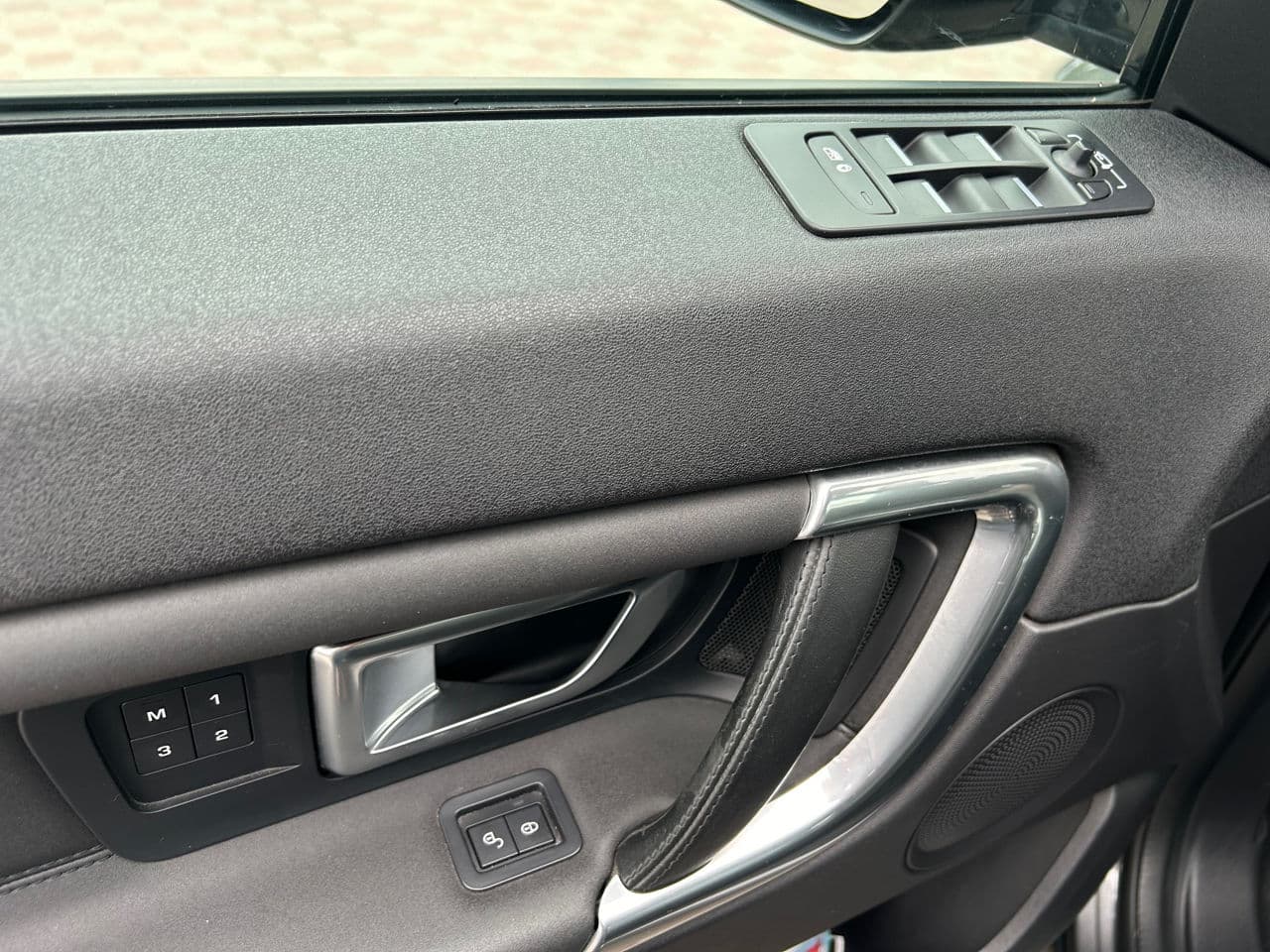 Land Rover Discovery Sport 2016 — Миниатюра 7