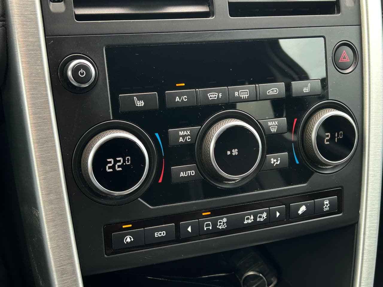 Land Rover Discovery Sport 2016 — Миниатюра 14