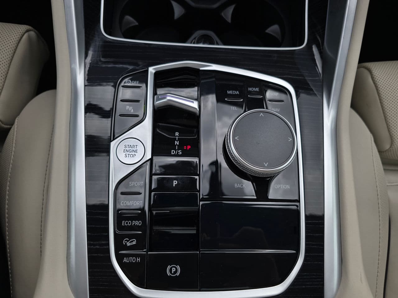 2023 BMW X6 4.0i — Miniatură 18