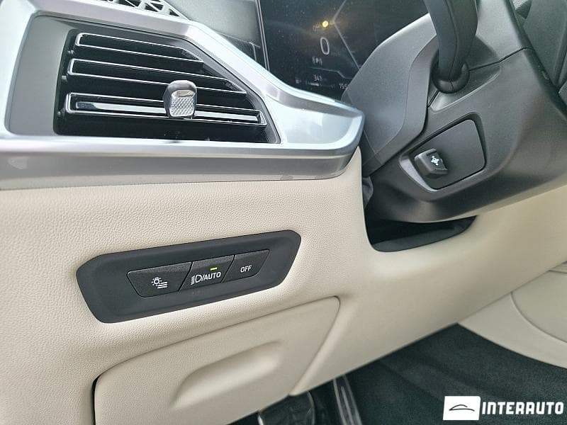 2023 BMW X6 4.0i — Miniatură 10