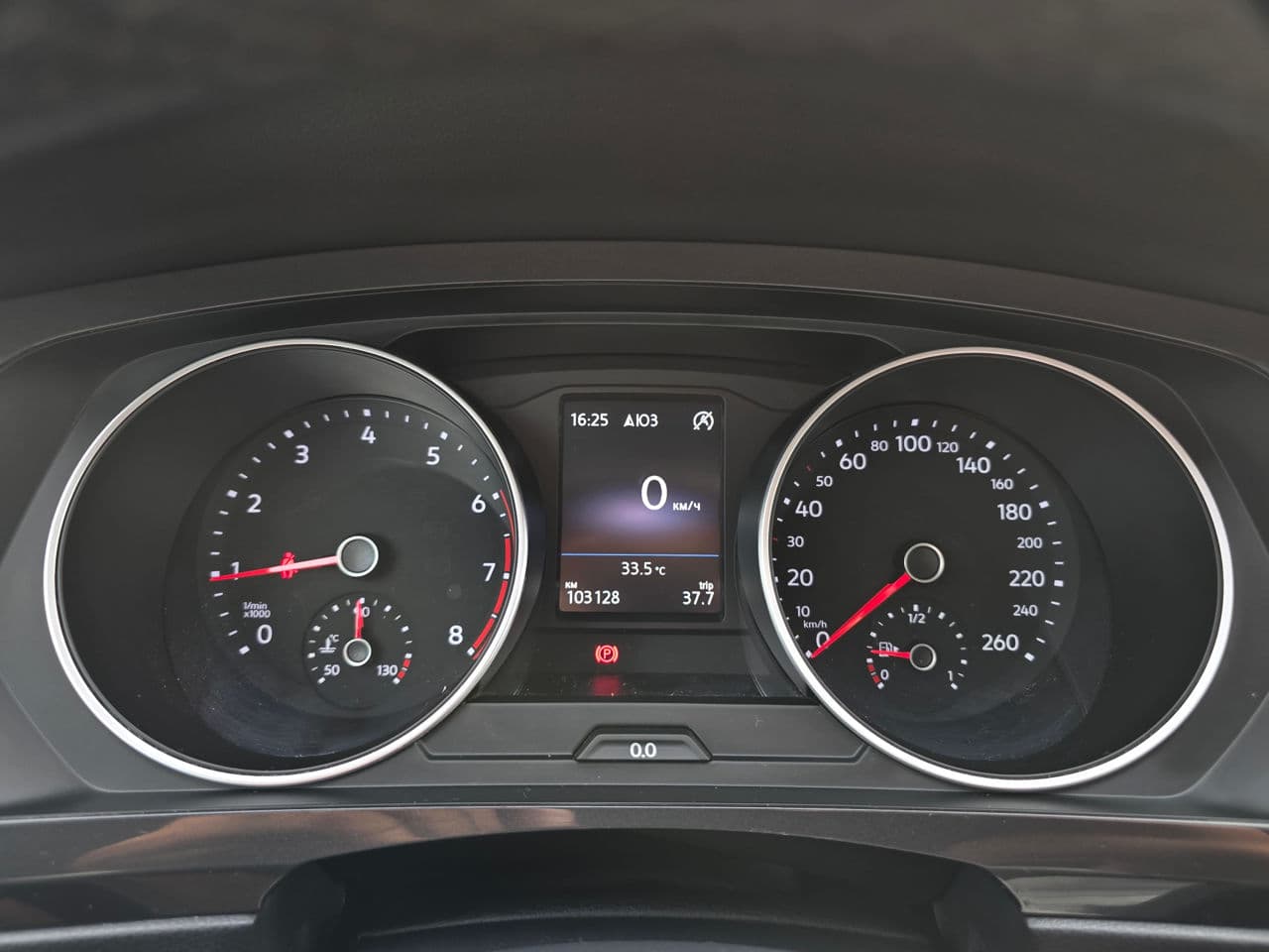 2017 Volkswagen Tiguan — Miniatură 8