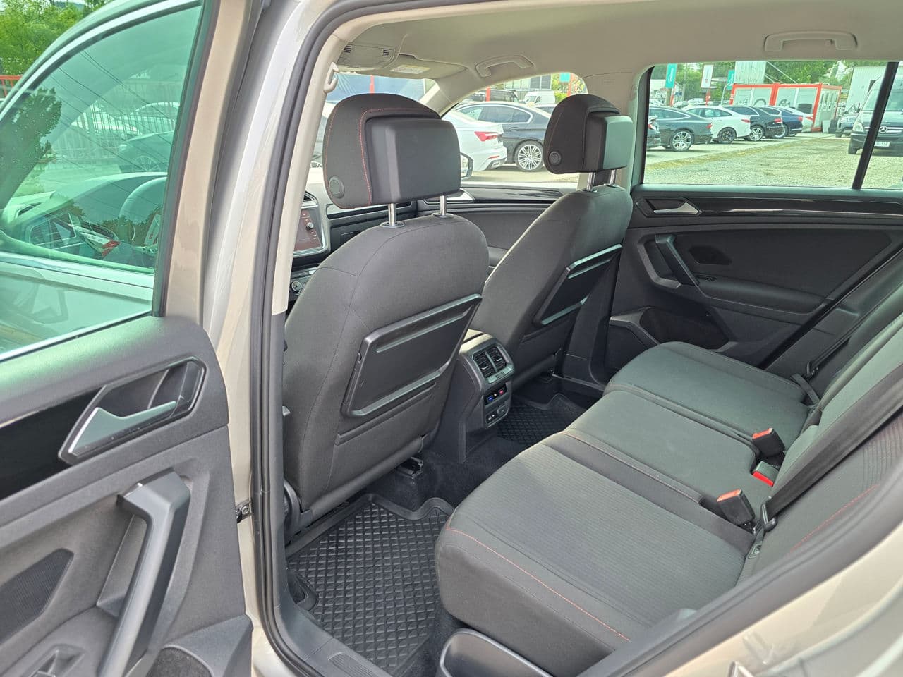 2017 Volkswagen Tiguan — Miniatură 16
