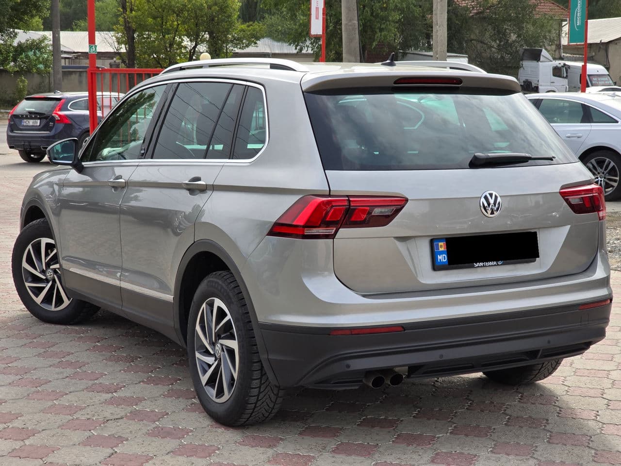 2017 Volkswagen Tiguan — Miniatură 2