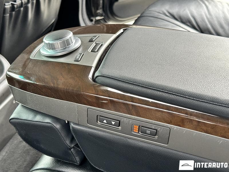 2005 BMW 730 — Miniatură 17