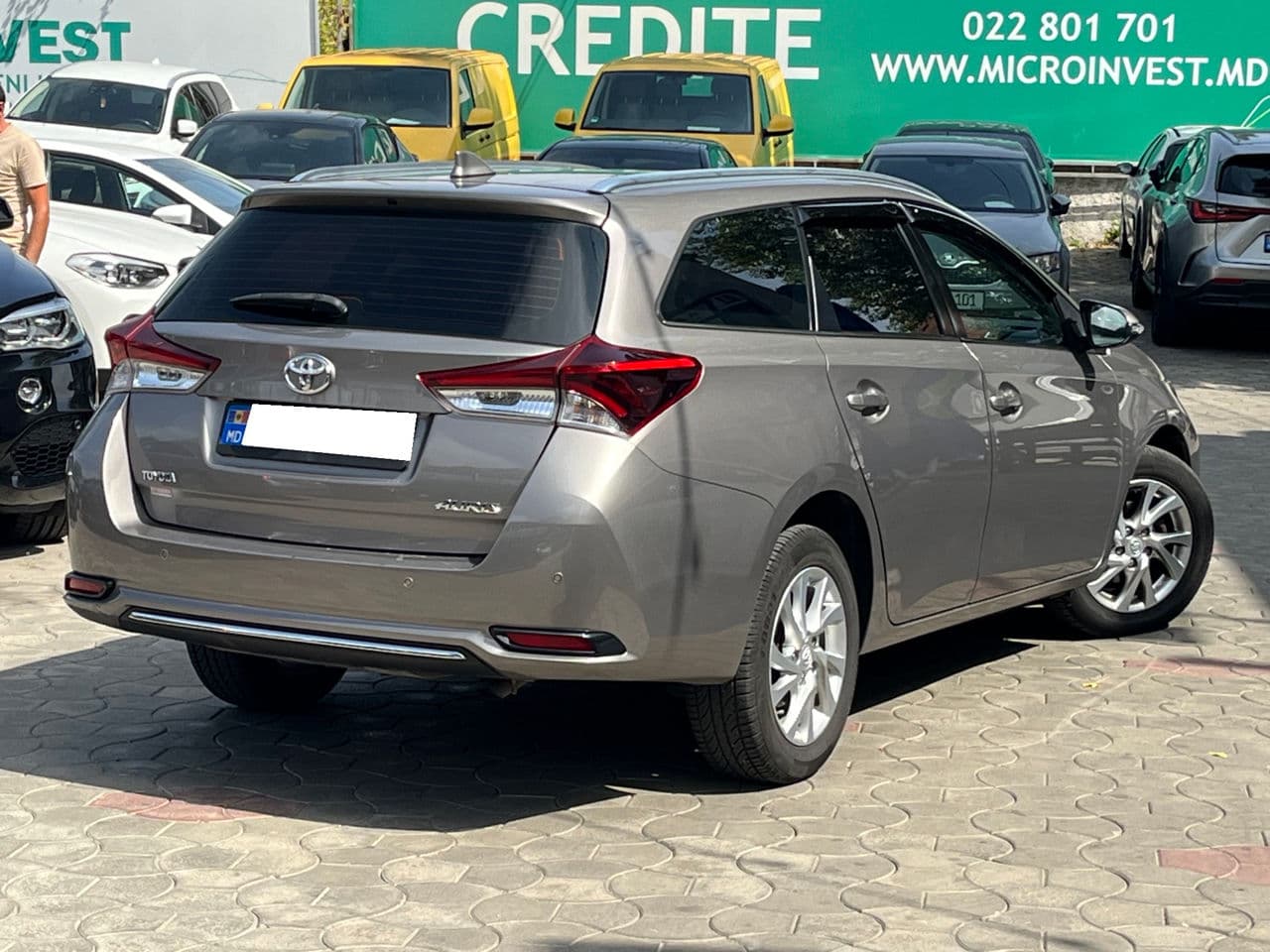 2016 Toyota Auris — Miniatură 3