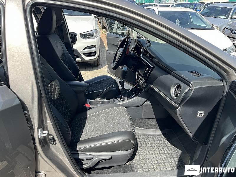2016 Toyota Auris — Miniatură 16