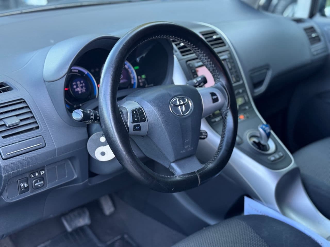 2011 Toyota Auris — Miniatură 8