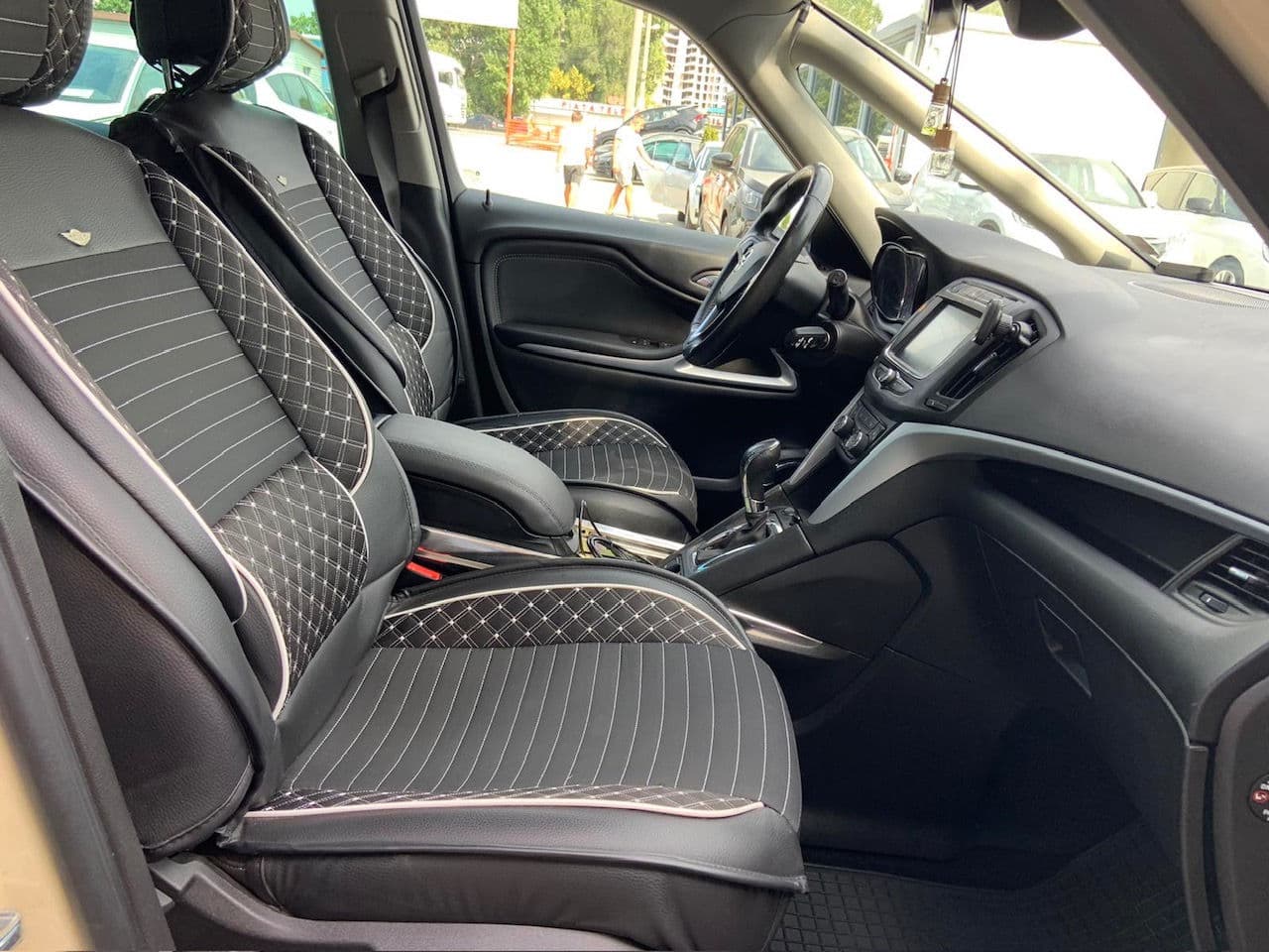 2018 Opel Zafira — Miniatură 10